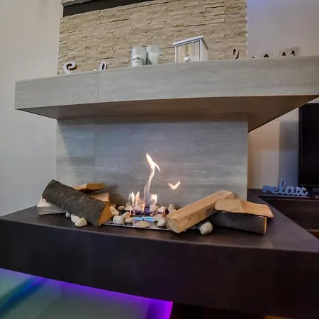 Ana Lux アパート *